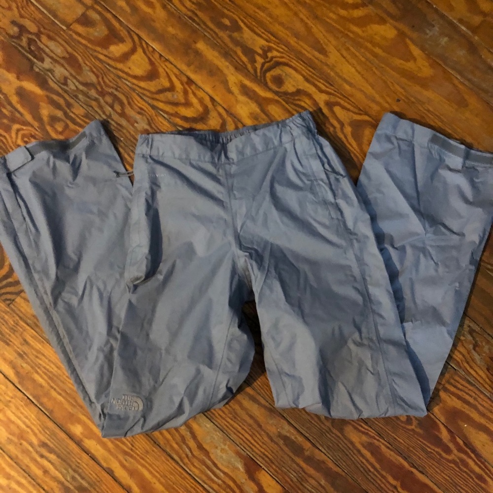 XS WOMENs north face light grey waterproof pants